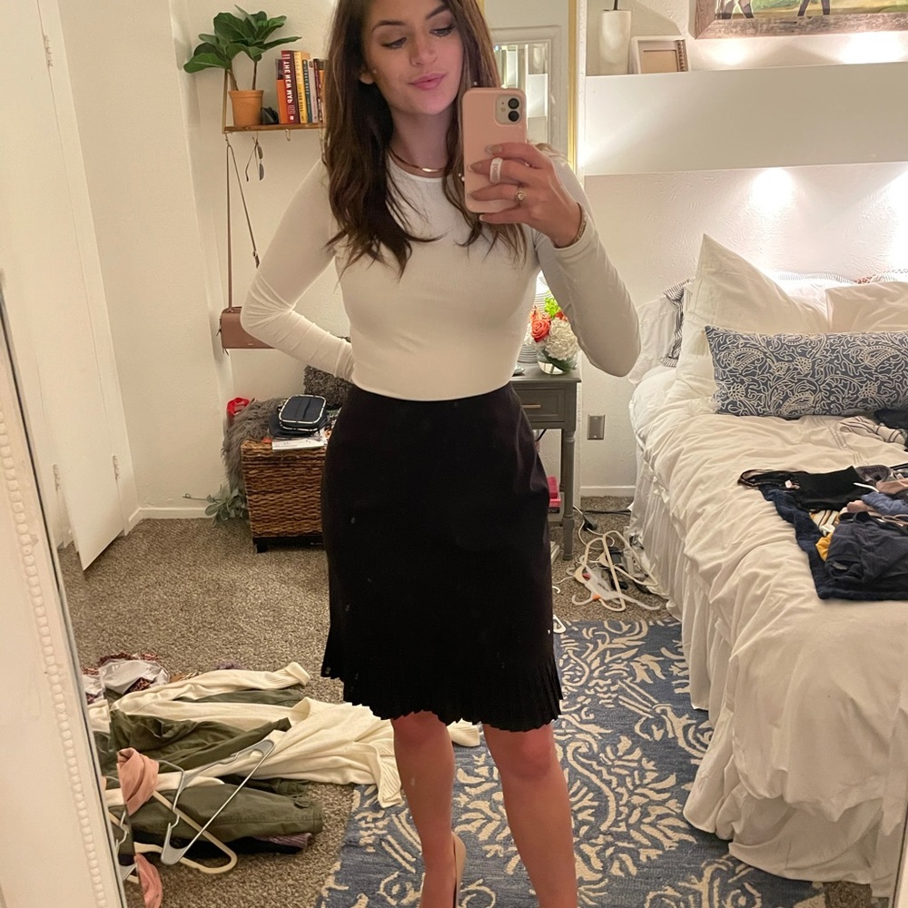 Vintage Professional Pencil Skirt with Ruffles